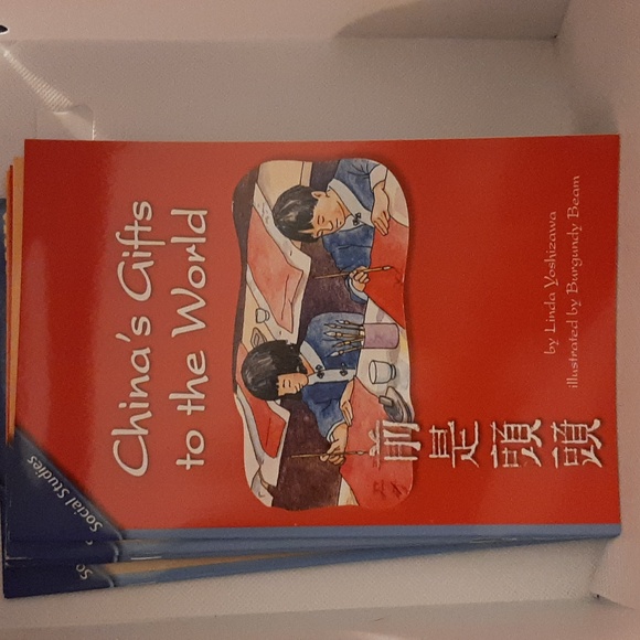 Bundle of 18 science and social studies readers - Picture 15 of 17